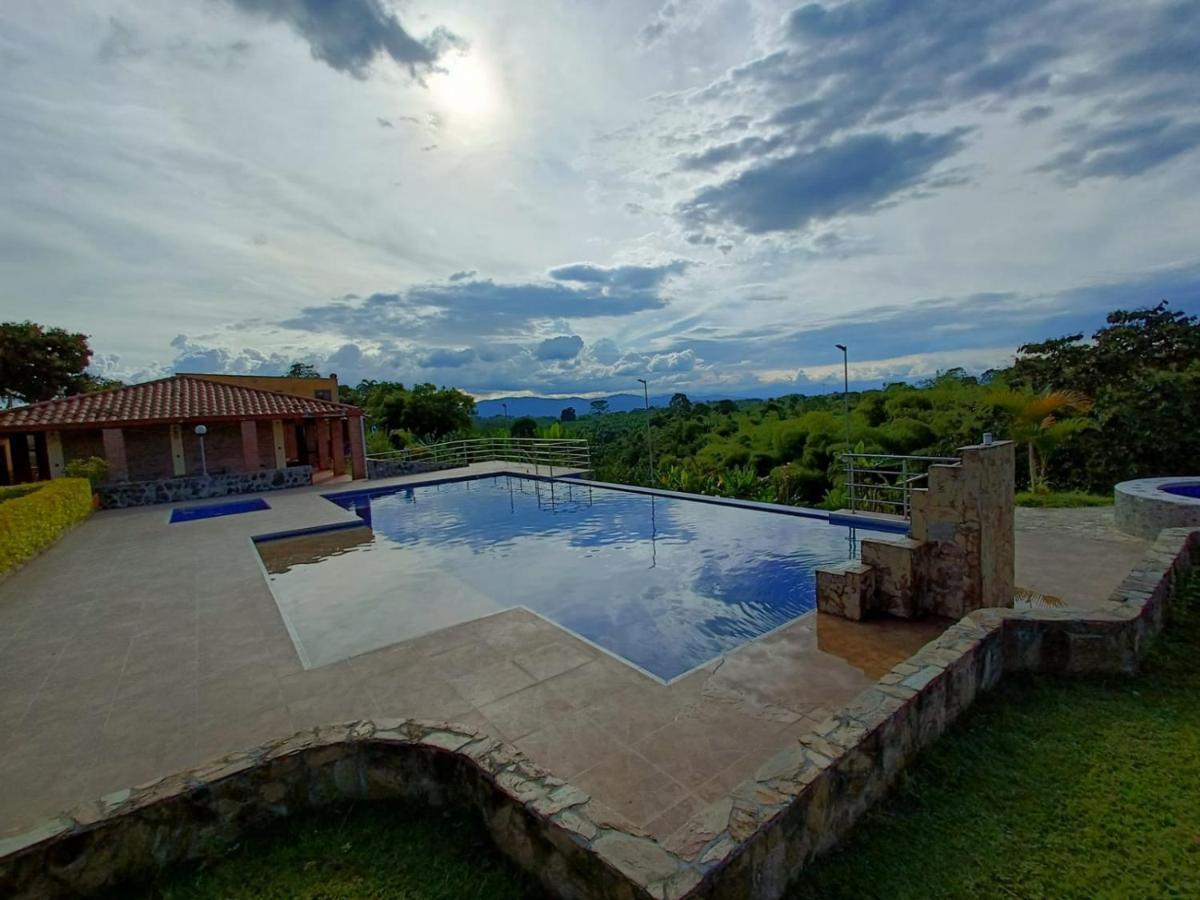 Hotel Campestre Los Mangos Quimbaya Eksteriør bilde