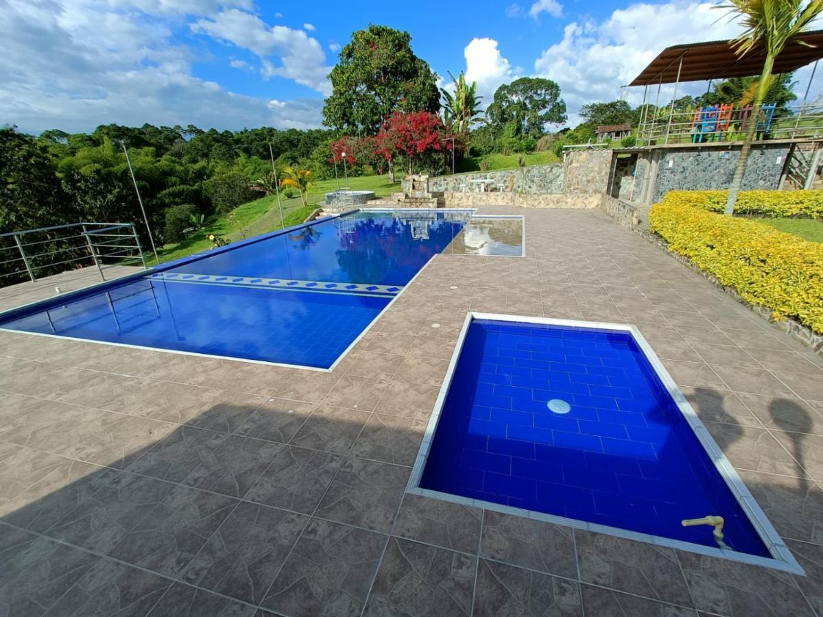 Hotel Campestre Los Mangos Quimbaya Eksteriør bilde