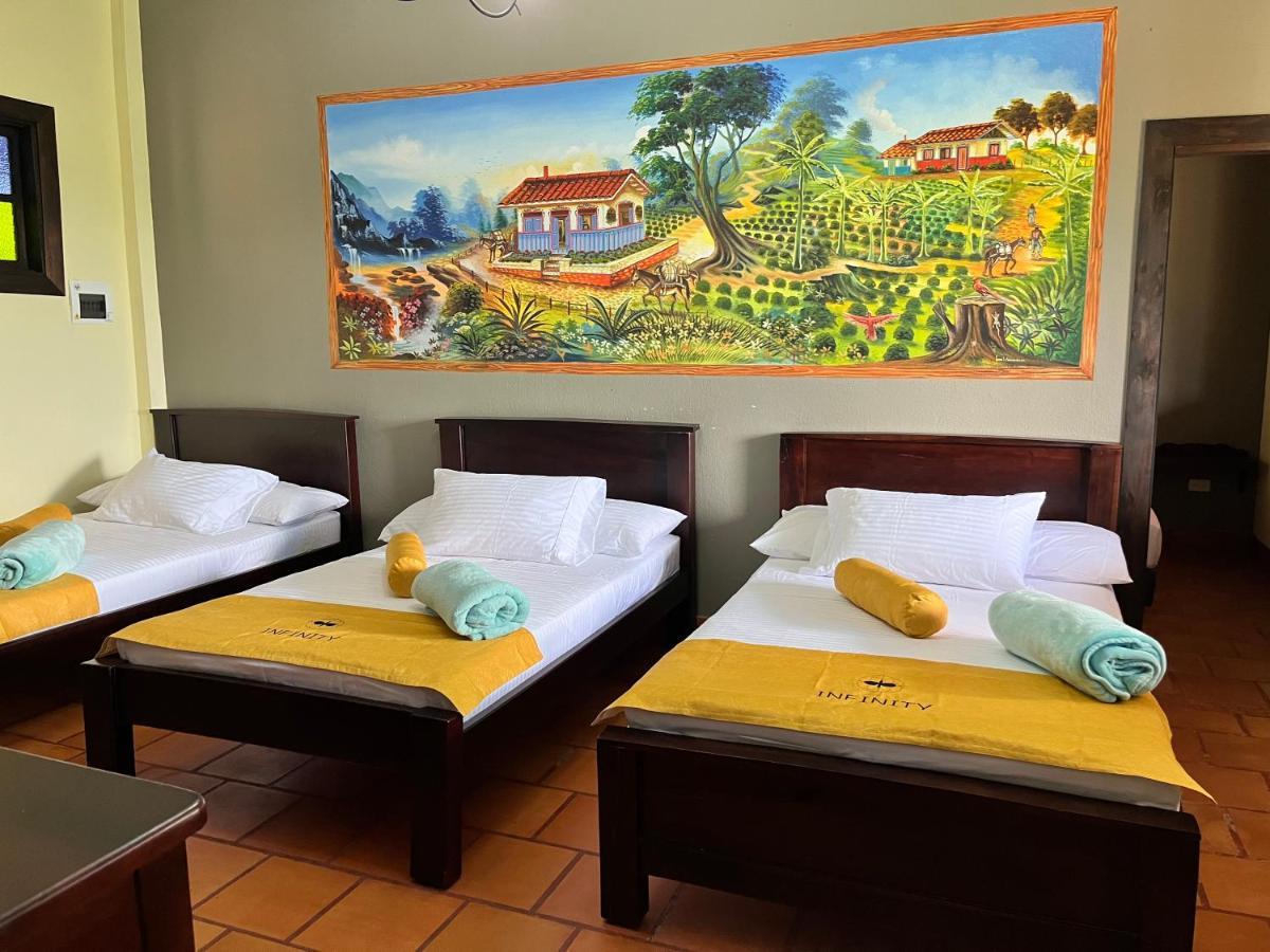 Hotel Campestre Los Mangos Quimbaya Eksteriør bilde