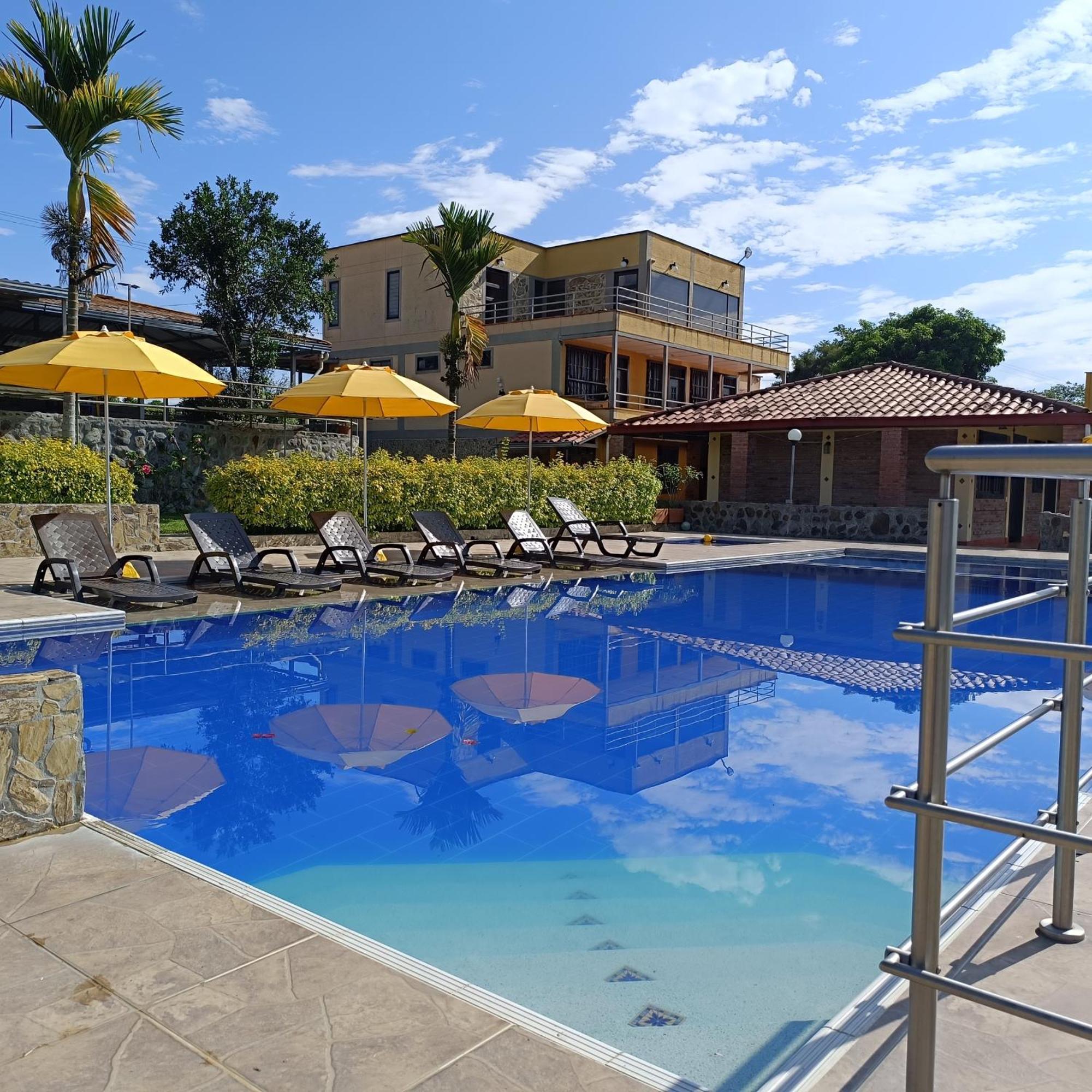 Hotel Campestre Los Mangos Quimbaya Eksteriør bilde