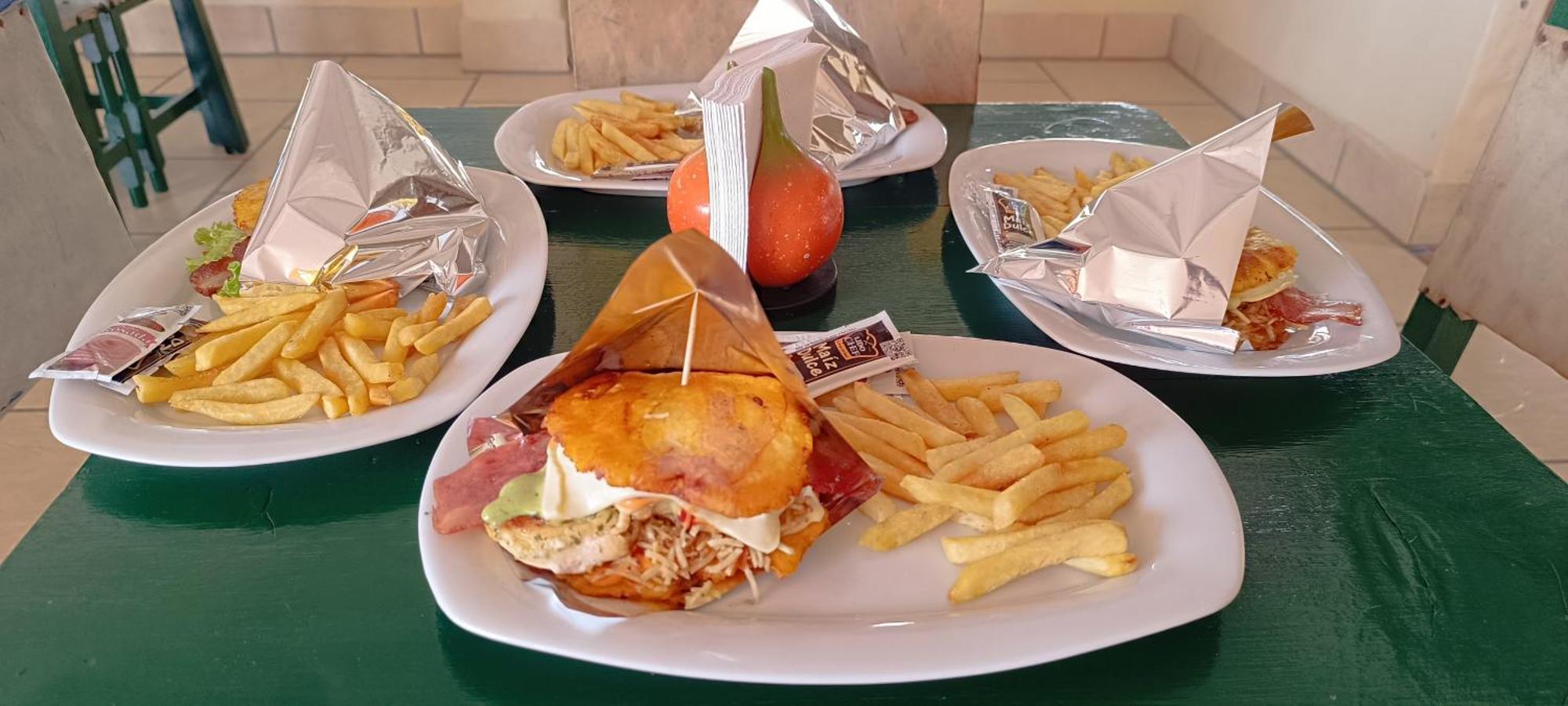 Hotel Campestre Los Mangos Quimbaya Eksteriør bilde