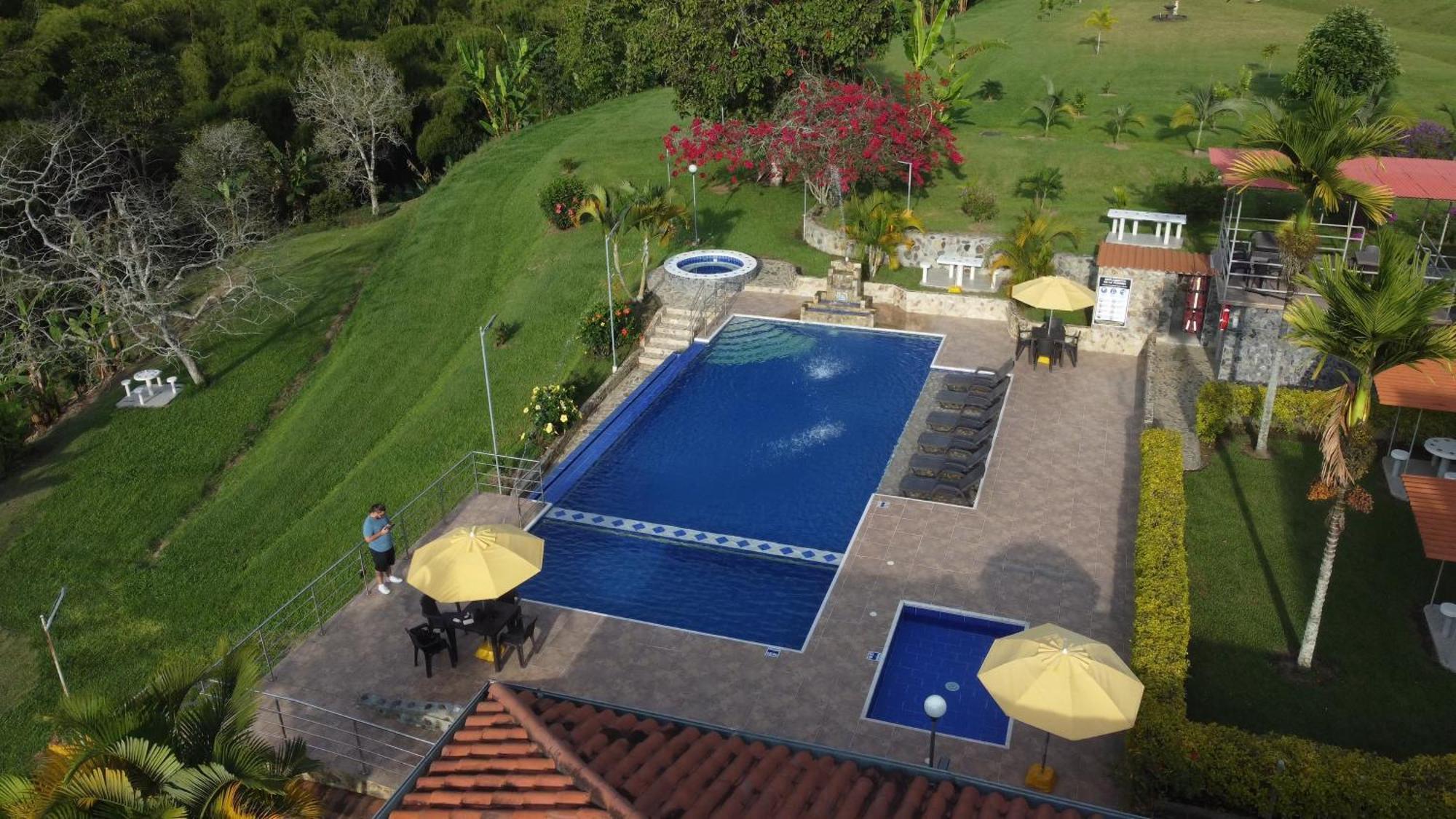 Hotel Campestre Los Mangos Quimbaya Eksteriør bilde